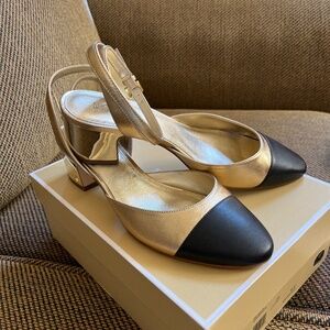 Michael Kors Brie Closed Toe Metallic Shoes